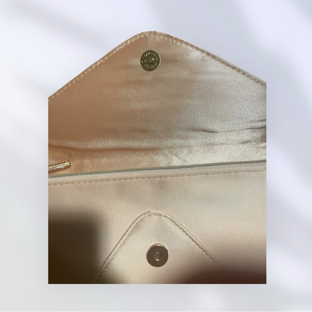Giorgio Armani Cream Leather Clutch with Logo - Picture 2 of 4